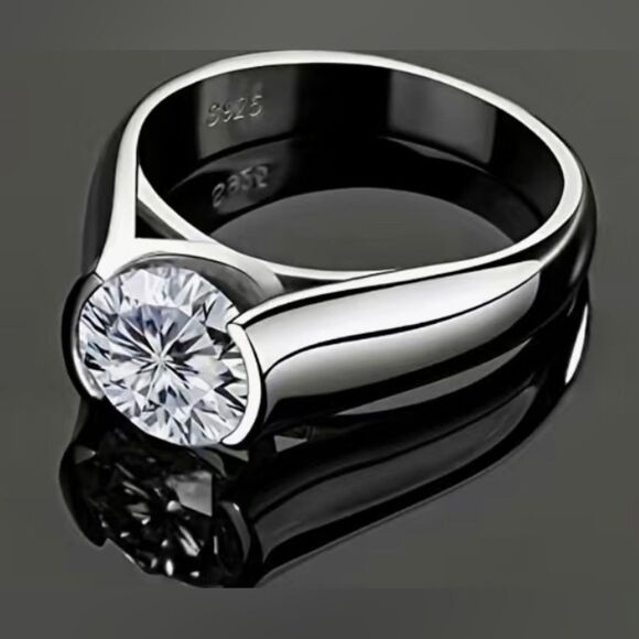 NEW Gorgeous 2 Carat Moissonite Ring 925 Sterling Silver 18K GP